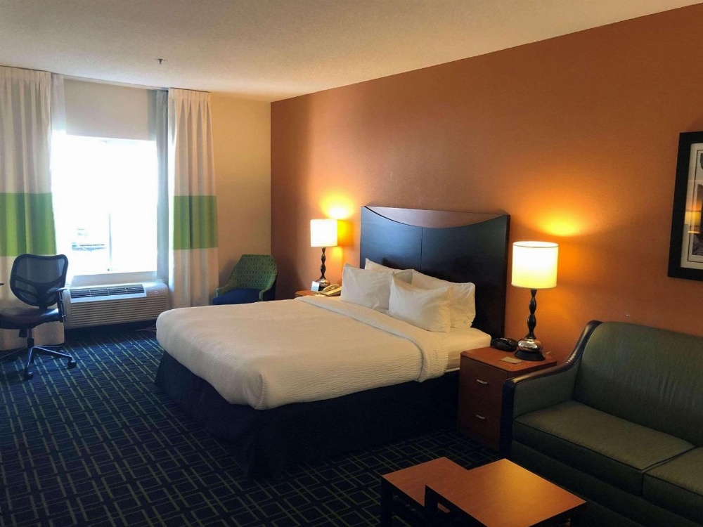 Country Inn & Suites by Radisson, Fayetteville I-95, NC