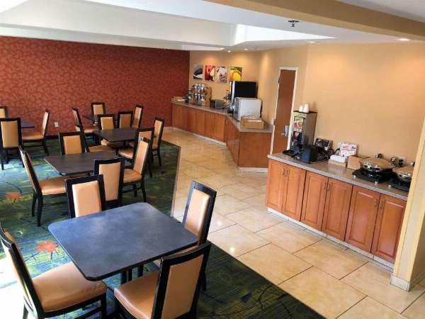 Country Inn & Suites by Radisson, Fayetteville I-95, NC image 12